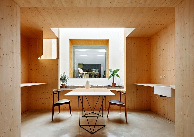 Студия для дизайнеров и архитекторов в Барселоне, Испания
