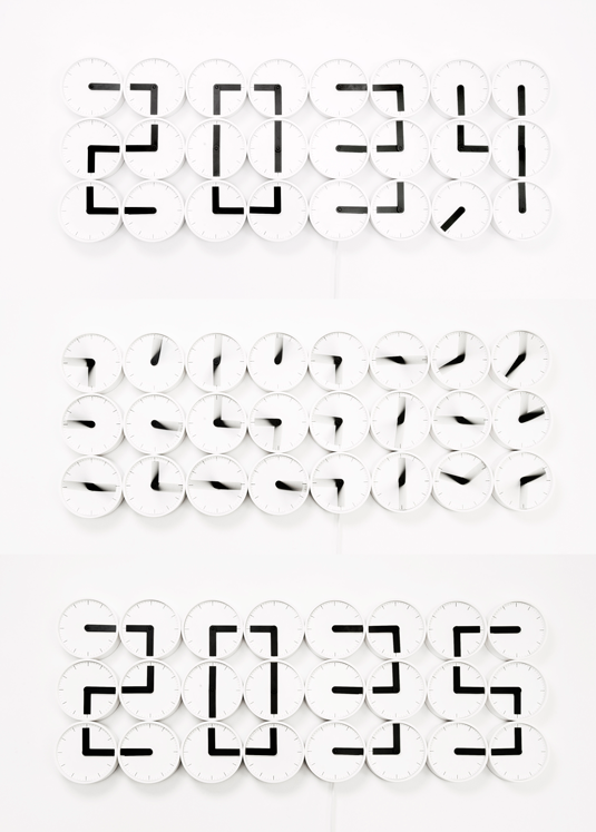 Цифровые часы со стрелкой от Humans since 1982