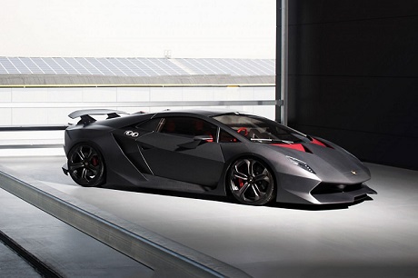 Первый тест-драйв нового супр-кара Lamborghini Sesto Elemento