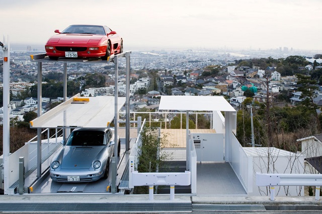 Японский дом с гаражом на крыше от Кенжи Янагава