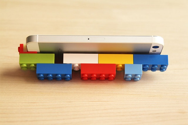 Lego-блок для iPhone от дизайнерской студии KBme2
