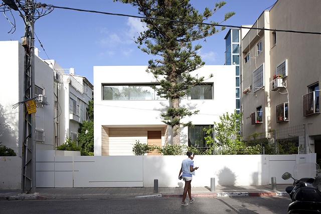 Современный минимализм особняка в Тель-Авиве