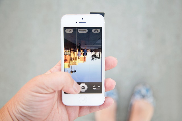 Spy Lens для iPhone: снимки под прямым углом