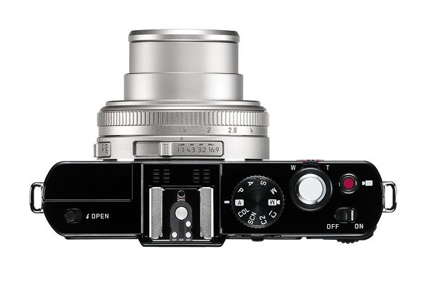 Leica представила фотокамеру D-Lux 6 Silver Edition