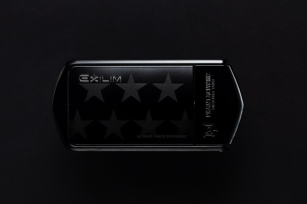 Фотокамера PHANTACi x WHIZ x Casio Exilim PHWIZ EX-TR 15