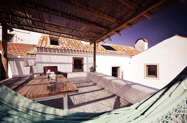 Восстановление из руин каменного дома в Португалии