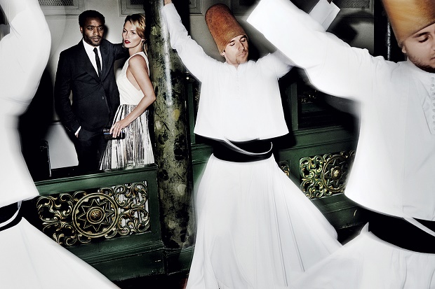 Кейт Мосс и Чиветель Эджиофор в журнале Vogue Декабрь 2013
