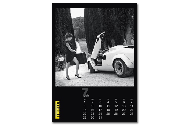 Обнародованы первые снимки нового календаря Pirelli 2014