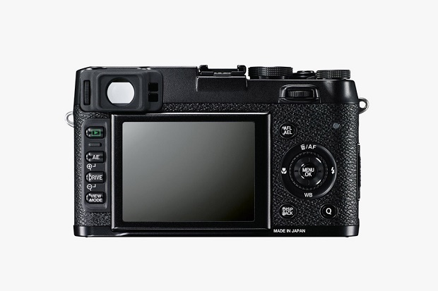 Представлена черная версия камеры Fujifilm X100S