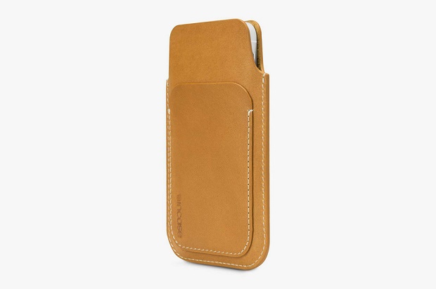 Чехол Incase iPhone 5 Leather Pouch