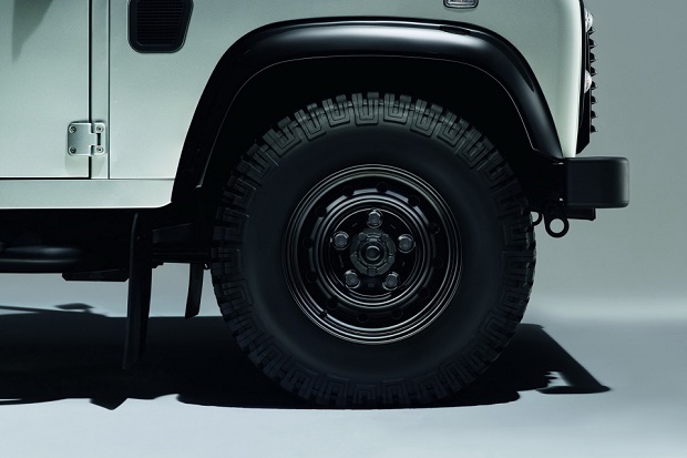 Land Rover Defender получит новые варианты отделки