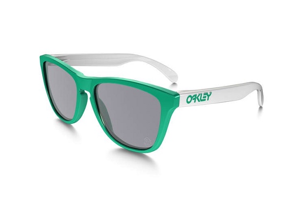 Коллекция солнцезащитных очков Oakley Frogskins сезона Весна/Лето 2014