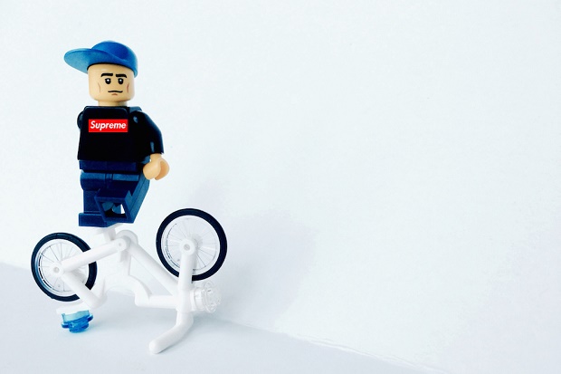 Эдли Рамли представил фигурки Lego с самыми крутыми брендами