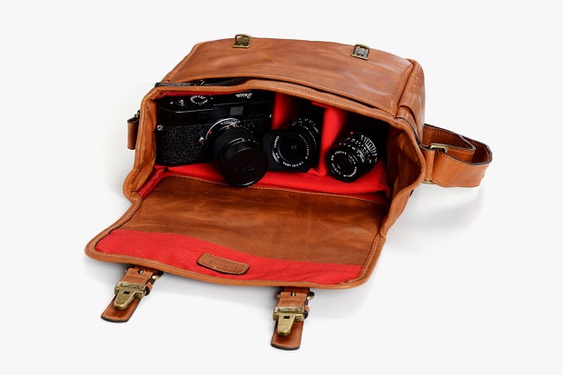 Серия сумок для камер Leica x ONA Berlin