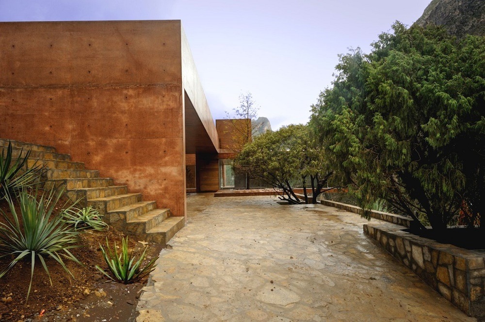 Современный дом Narigua в Мексике