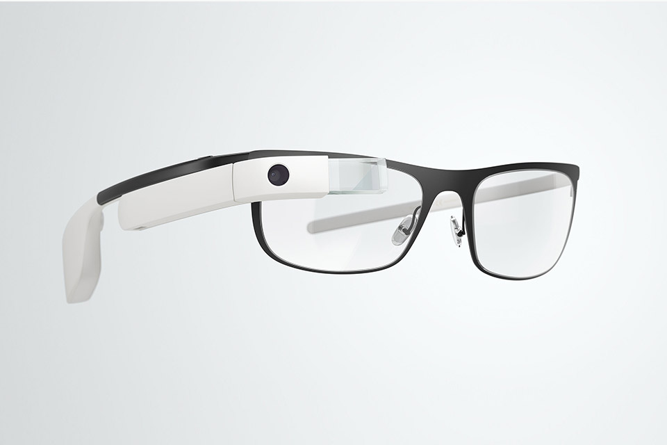 Компания Google анонсировала новые оправы для Google Glass