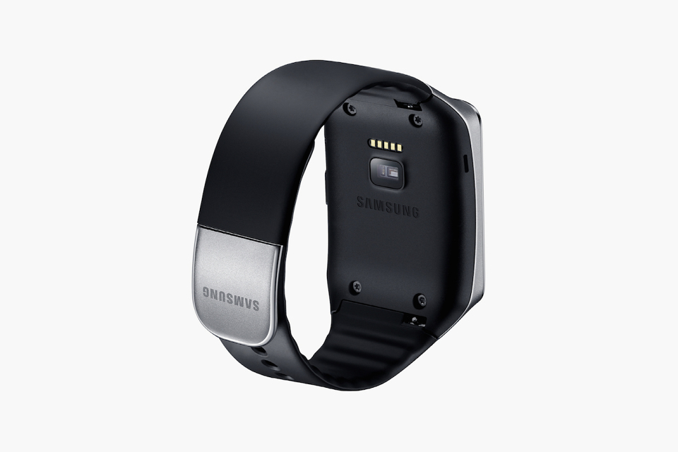 Samsung анонсировала линейку «умных» часов Gear Live