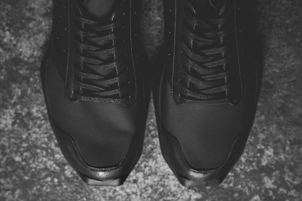 Детальные снимки кроссовок Rick Owens x adidas Tech Runner сезона Весна/Лето 2014