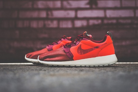 Кроссовки Nike Roshe Run Hyperfuse Team Red & Catalina/Poison Green