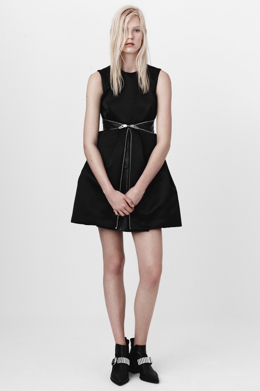 Круизная коллекция женской одежды McQ by Alexander McQueen 2015