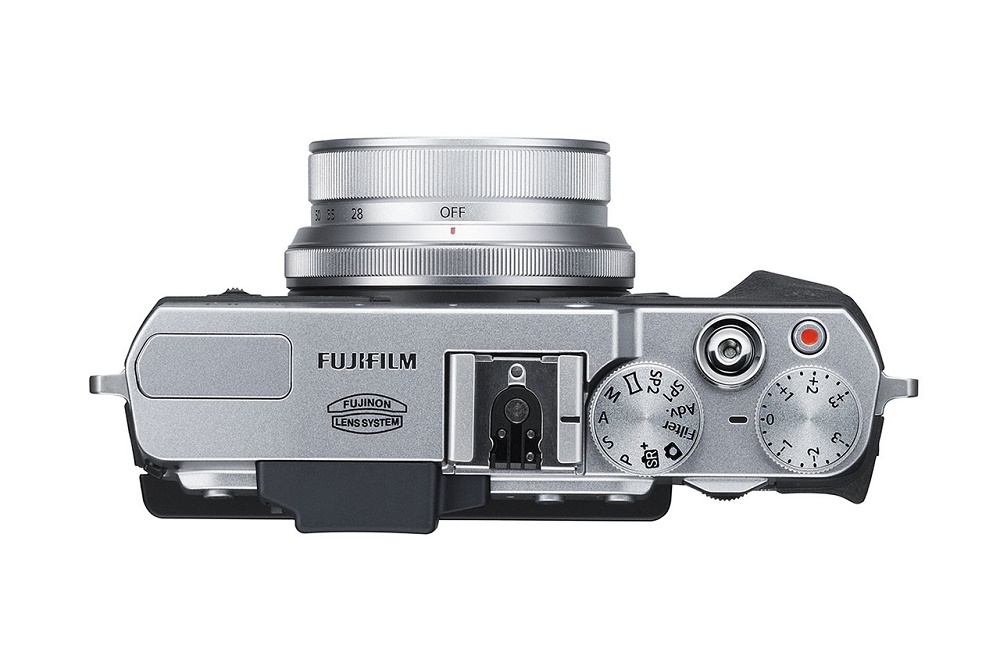 Fujifilm X30: продвинутый компакт в ретро-стиле