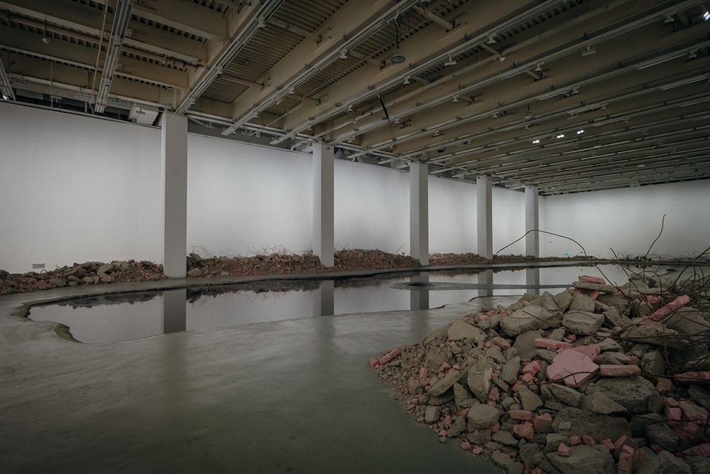 Девятый вал: выставка Цай Гоцяна в Музее современного искусства Шанхая