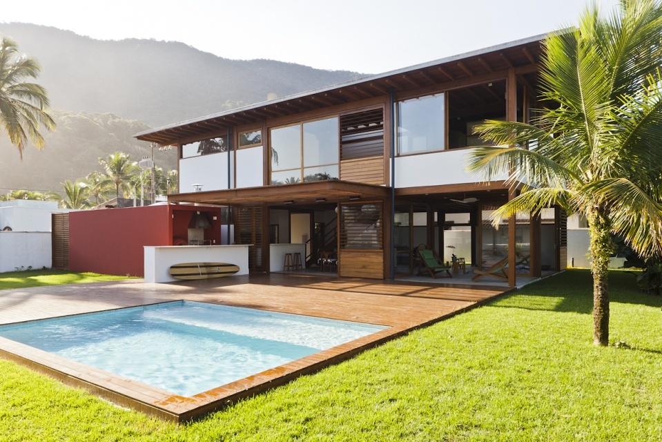 Частный дом Guaeca от компании AMZ Arquitetos