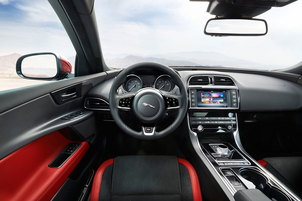 Jaguar XE получит SVR-версию в 2016 году