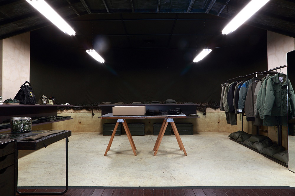 Концептуальный магазин the POOL aoyama “OLIVE”
