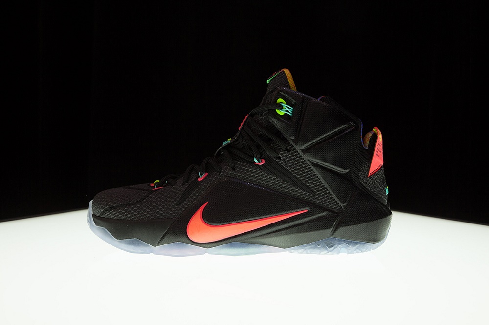Кроссовки Nike LeBron 12
