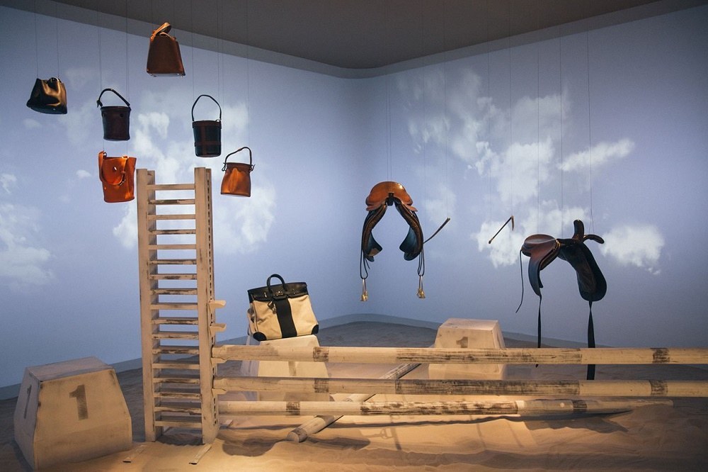 Выставка кожаных изделий от Hermès в Гонконге