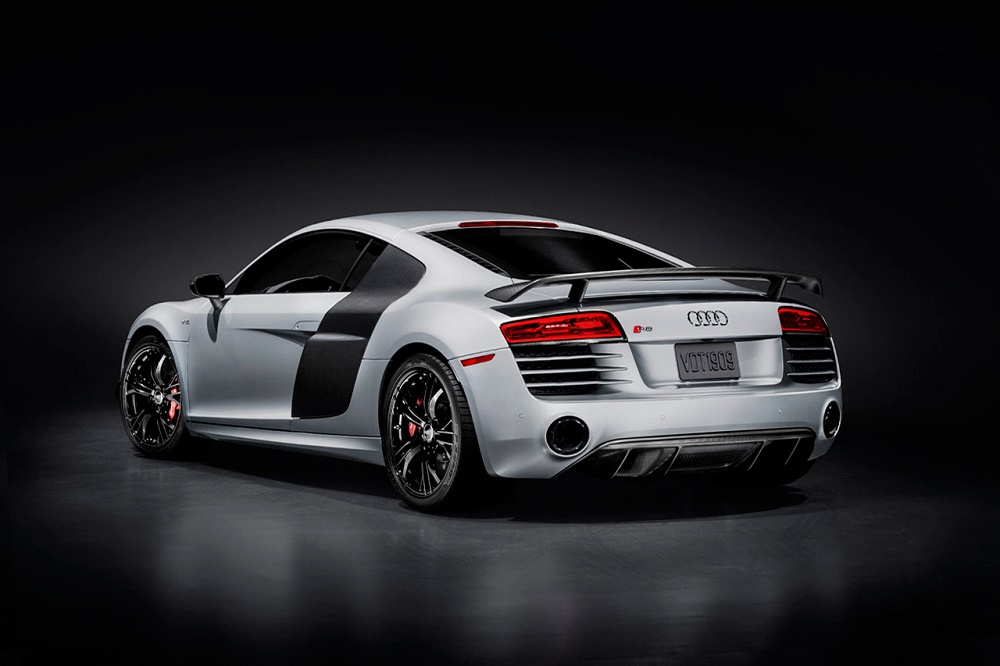 Audi представила самую мощную версию R8 в истории