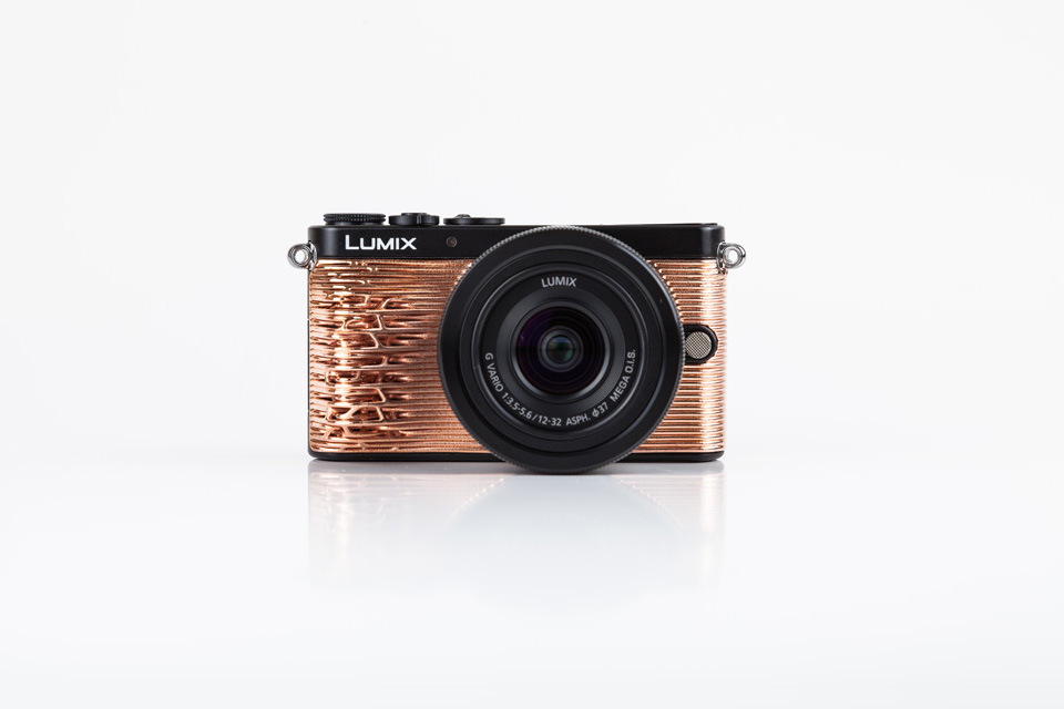 Компания Panasonic разработала 3D-печатные чехлы для фотокамер Lumix