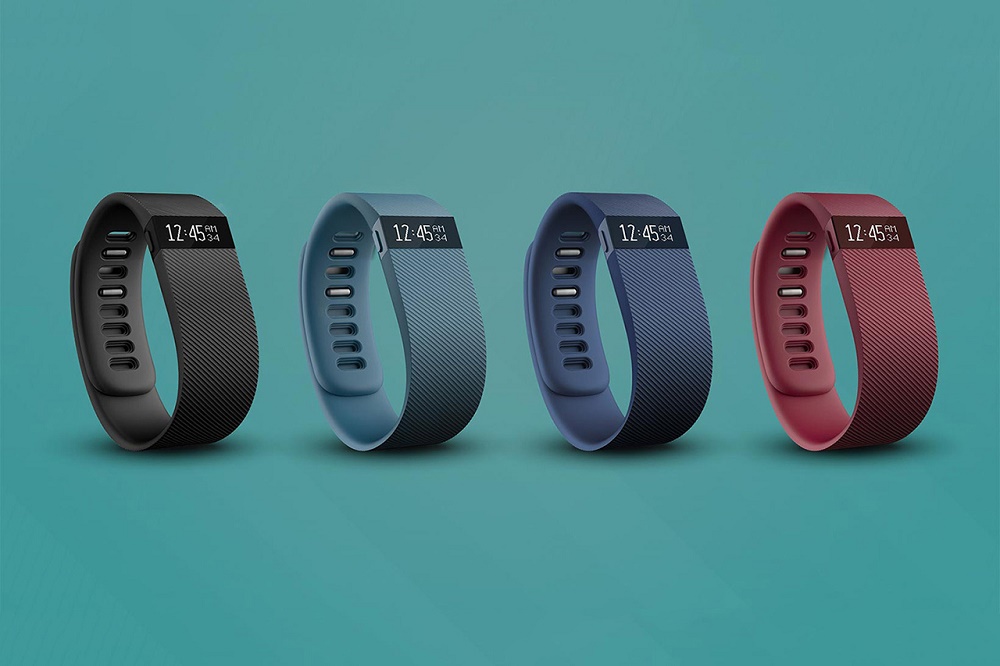 Fitbit анонсировала гибрид фитнес-трекера и умных часов