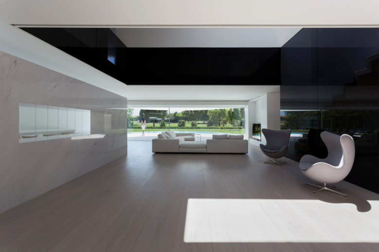 Современный дом Casa Balint от Fran Silvestre Arquitectos