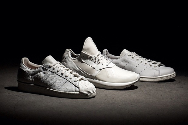 Коллекция кроссовок Sneakersnstuff x adidas Originals "Shades of White"