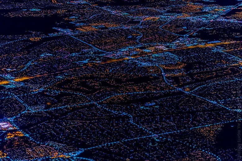 Потрясающие аэроснимки ночного Лас-Вегаса от Венсана Лафоре