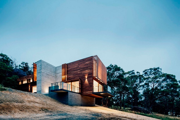 Современный двухэтажный дом от студии Moloney Architects