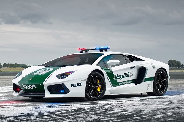 В Дубае сняли проморолик о полицейских автомобилях