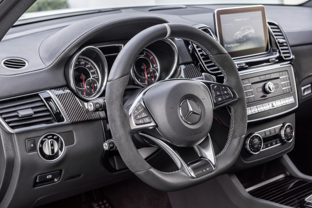 Внедорожник Mercedes-Benz GLE 2016 представлен официально