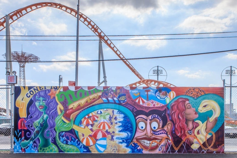 Ben Eine, Shepard Fairey, How and Nosm, Daze и CRASH разрисовали стены Art Walls в Кони-Айленде