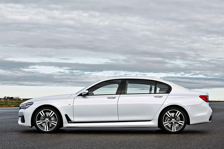 Представлен новый BMW 7-Series с пакетом M Sport