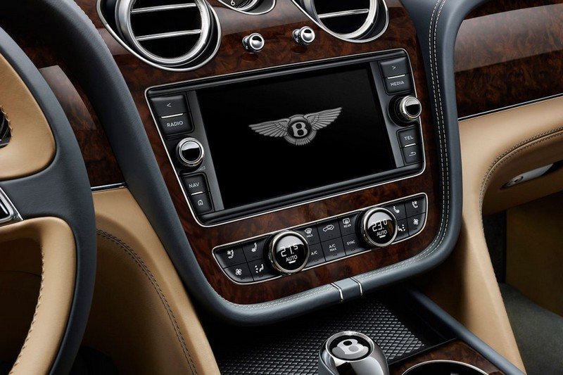 Bentley представила кроссовер Bentayga