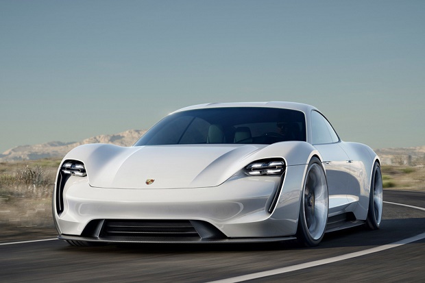 Porsche представила концепт электромобиля Mission E