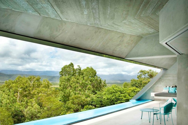 Современный дом The Edge с видом на море в Австралии