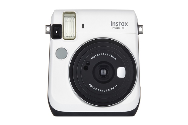 Fujifilm Instax mini 70: новая камера моментальной печати