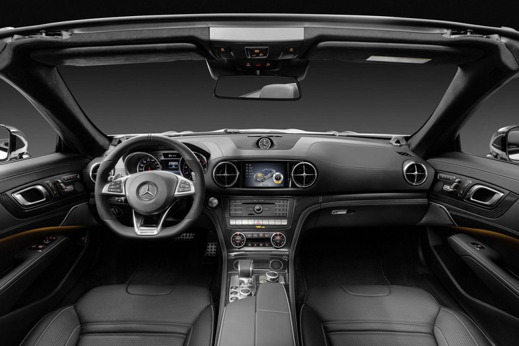 Новый Mercedes-Benz SL поступит в продажу уже в 2016 году