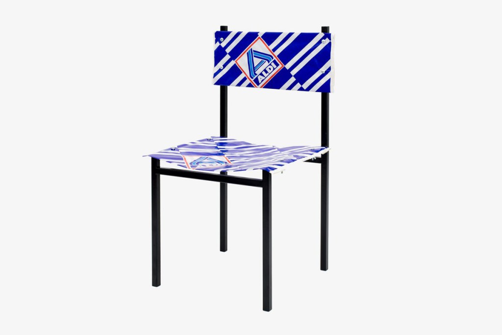 Саймон Френд представил стулья из магазинных пакетов