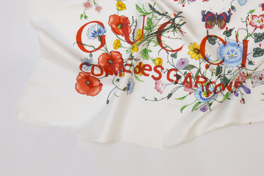 Коллекция платков от Gucci и COMME des GARÇONS