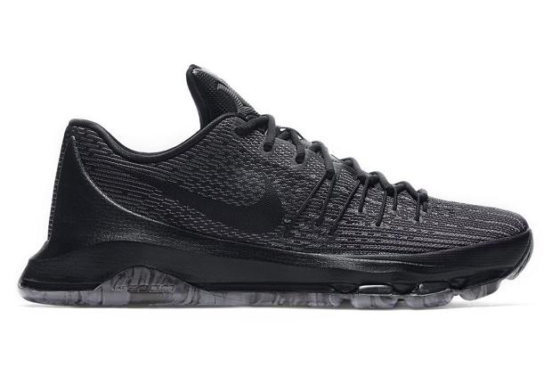 Nike выпускает кроссовки KD 8 полностью в черном цвете